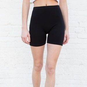 Brandy Melville Griffin Shorts Biker shorts